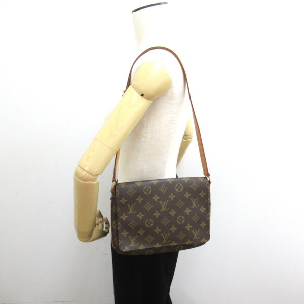 2118400122517 5 LOUIS VUITTON Musette Tango Short Shoulder Bag Monogram Brown