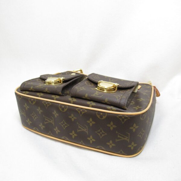 2119900002019 5 Louis Vuitton Hudson GM Shoulder Bag Monogram Brown