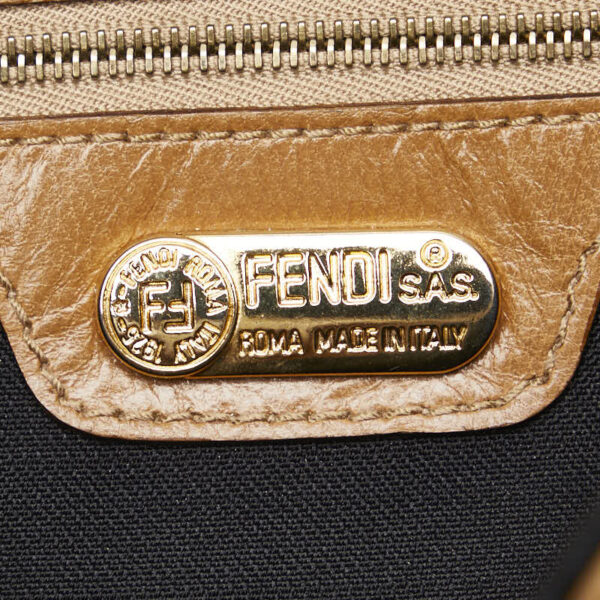 214 57620 7 Fendi Mamma Bucket Haraco Shoulder Bag Beige