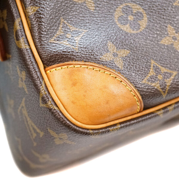 22 315 5 Louis Vuitton Nile Monogram Canvas Shoulder Bag Brown