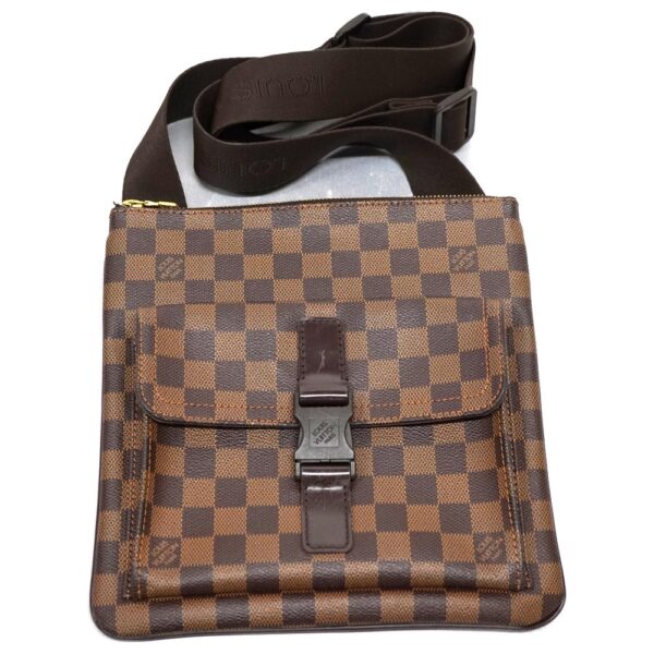 22 3468 1 Louis Vuitton Pochette Melvire Damier Shoulder Bag