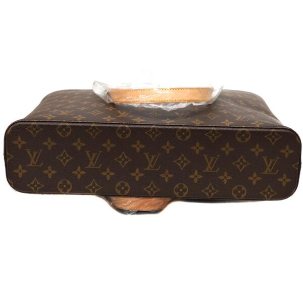 22 4042 5 Louis Vuitton Luco Monogram Tote Bag