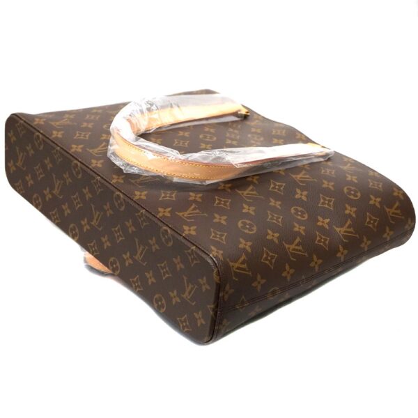 22 4042 6 Louis Vuitton Luco Monogram Tote Bag