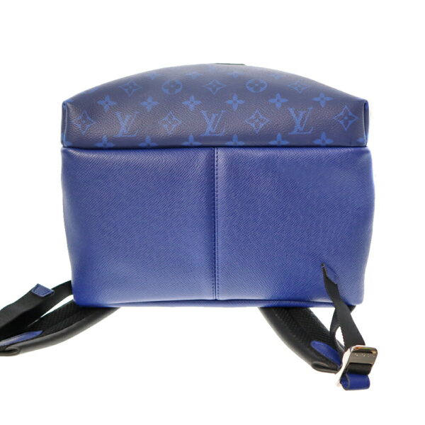 22 5157 4 Louis Vuitton Discovery Backpack Taiga Leather Blue Blue