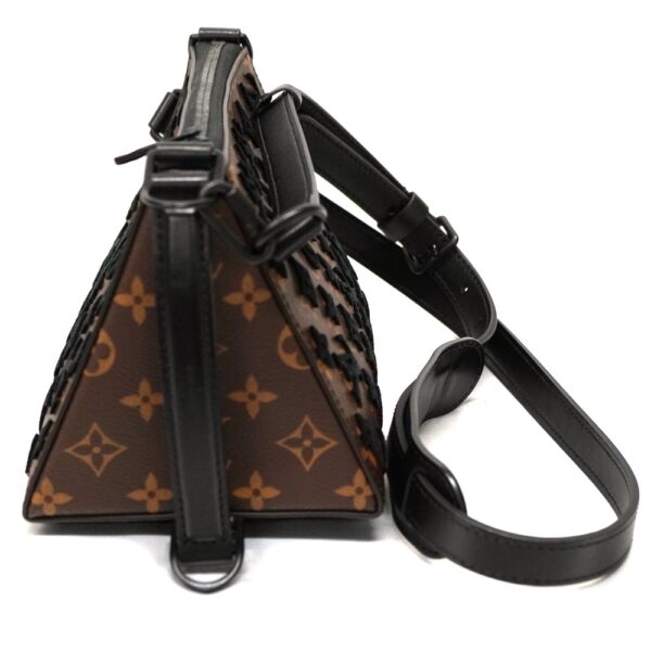 22 5675 4 Louis Vuitton Triangle Messenger Bag Monogram Taffetage Brown