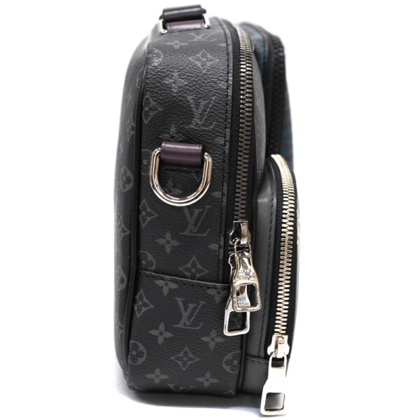 22 7692 4 Louis Vuitton Messenger Multi Pocket 2WAY Bag