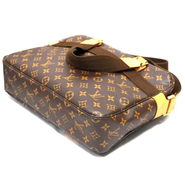 22 9050 6 Louis Vuitton Sac Bosphore Shoulder Bag Monogram