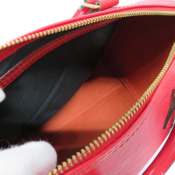 22043967 Louis Vuitton Speedy 25 Epi Handbag Rouge