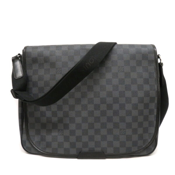 23 109501 Louis Vuitton Daniel GM Damier Graphite Shoulder Bag Black