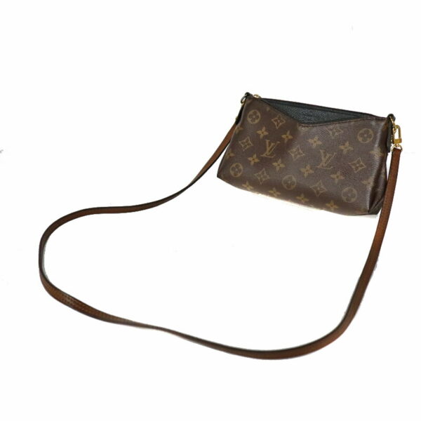 23 1190 18 Louis Vuitton Pallas Clutch Shoulder Bag Monogram