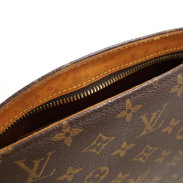 23 2570 9 Louis Vuitton Dol O Shoulder Bag Monogram Canvas Brown