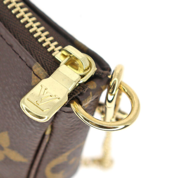 23 3203 6 Louis Vuitton Mini Pochette Accessoire Monogram Pouch