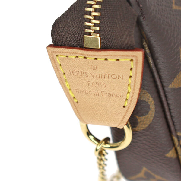 23 3203 7 Louis Vuitton Mini Pochette Accessoire Monogram Pouch