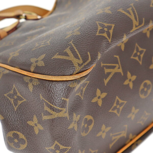 23 3811 6 Louis Vuitton Batignolles Horizontal Monogram Shoulder Bag