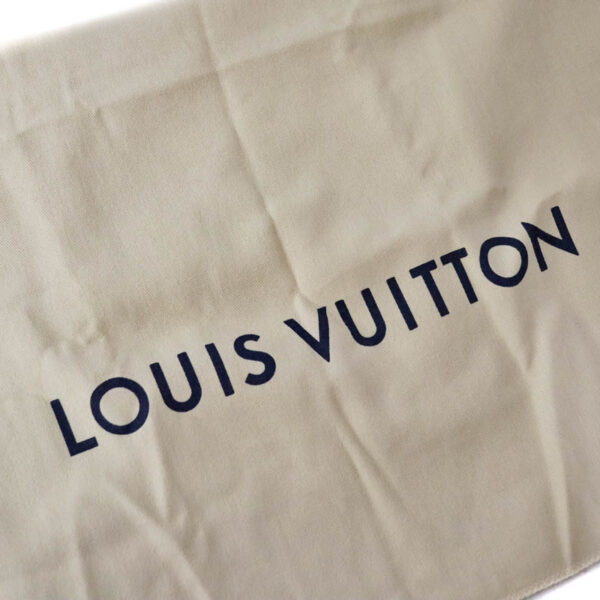 23 4414 10 Louis Vuitton Papillon Handbag