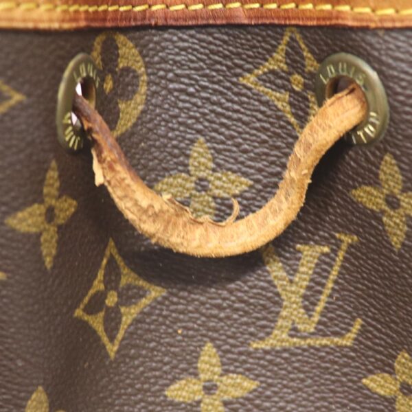 23 4436 13 Louis Vuitton Noe Shoulder Bag Monogram