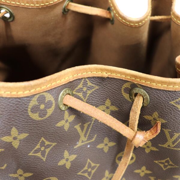 23 4436 14 Louis Vuitton Noe Shoulder Bag Monogram