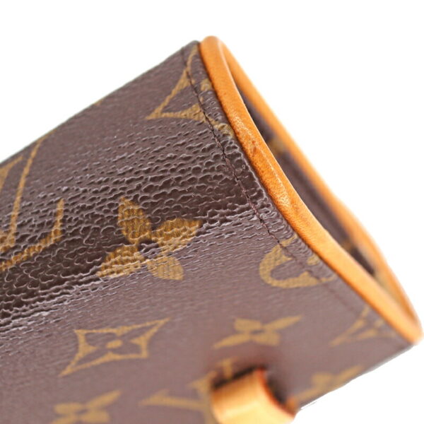 23 4581 07 Louis Vuitton Pochette Florentine