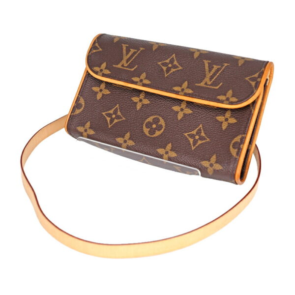 23 4581 Louis Vuitton Pochette Florentine