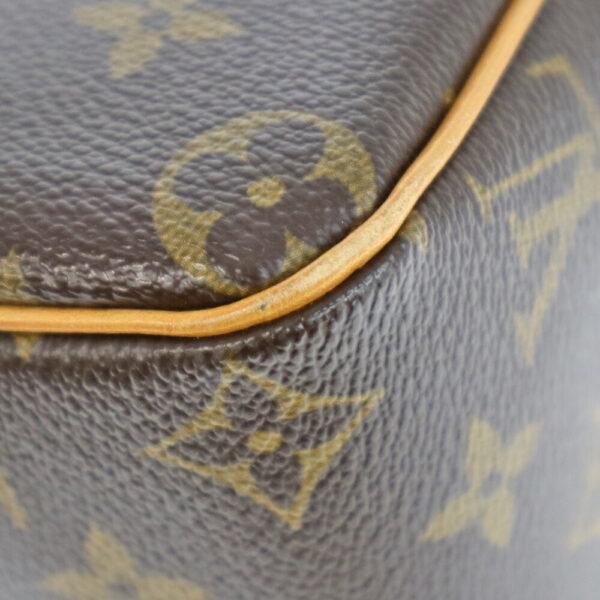 23 5357 5 Louis Vuitton Cité MM Monogram Shoulder Bag