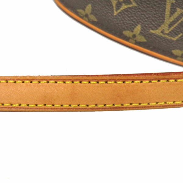 23 5676 10 Louis Vuitton Drouot Monogram Shoulder Bag