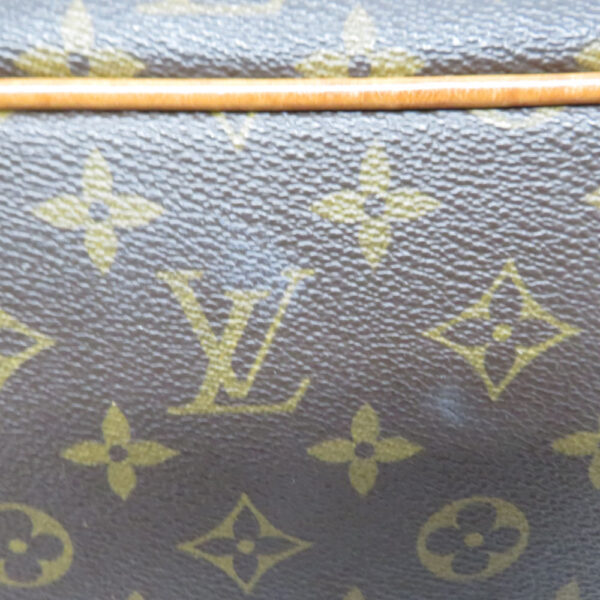 23 580005 Louis Vuitton Rivet Monogram Handbag