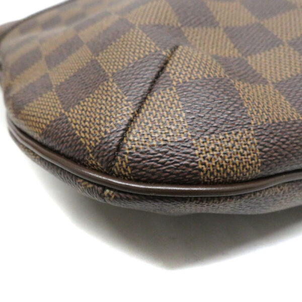 23 589804 Louis Vuitton Bloomsbury GM Damier Shoulder Bag