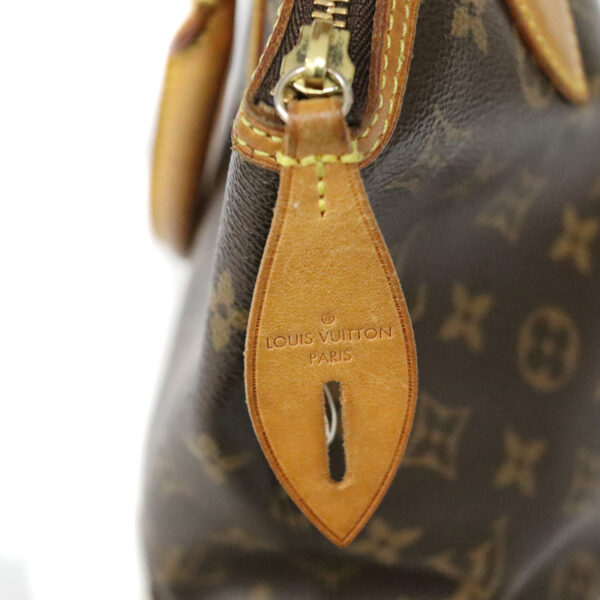 23 61 8 Louis Vuitton Lockit Handbag