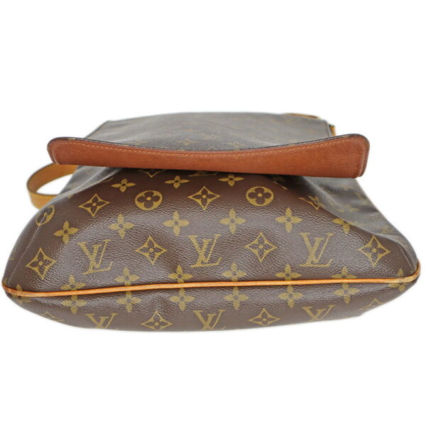 23 6842 04 Louis Vuitton Musette Monogram Shoulder Bag