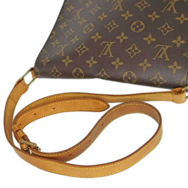 23 6842 07 Louis Vuitton Musette Monogram Shoulder Bag