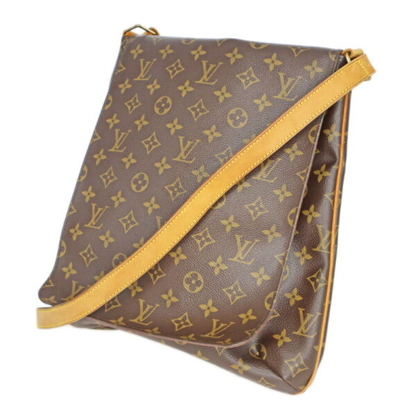 23 6842 Louis Vuitton Musette Monogram Shoulder Bag