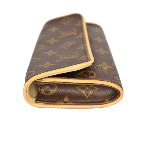 23 6946 4 Louis Vuitton Pochette Twin PM Monogram Shoulder Bag