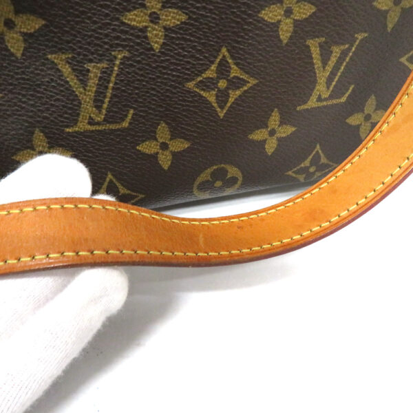 23 729812 Louis Vuitton Popincourt Haut Shoulder Bag Monogram Brown