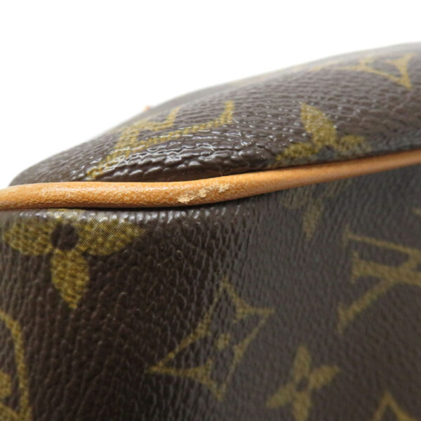 23 850805 Louis Vuitton Batignolles Horizontal Monogram Tote Bag