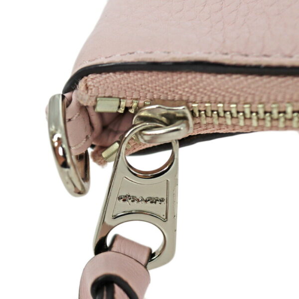 23 8606 08 Coach Shoulder Bag