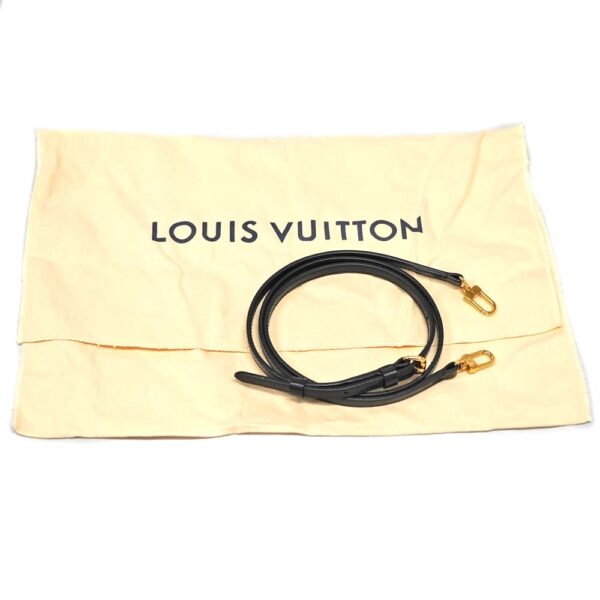 23 9164 13 Louis Vuitton Petite Malle Vernis Trunk Shoulder Bag