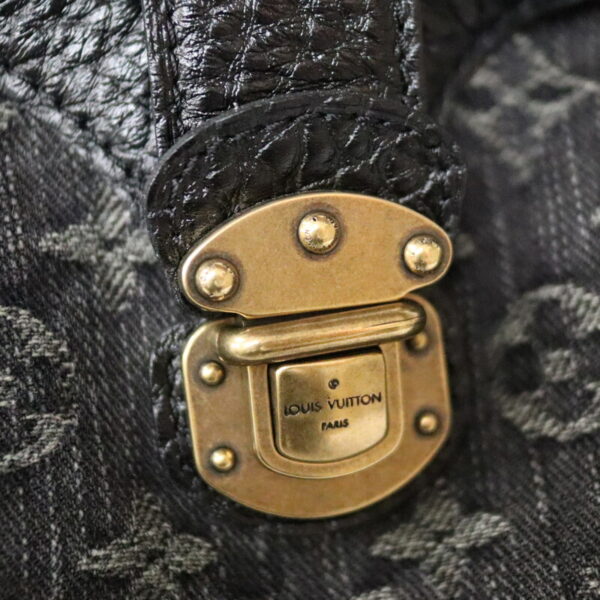 23 961 6 Louis Vuitton Monogram Denim Shoulder Bag Noir