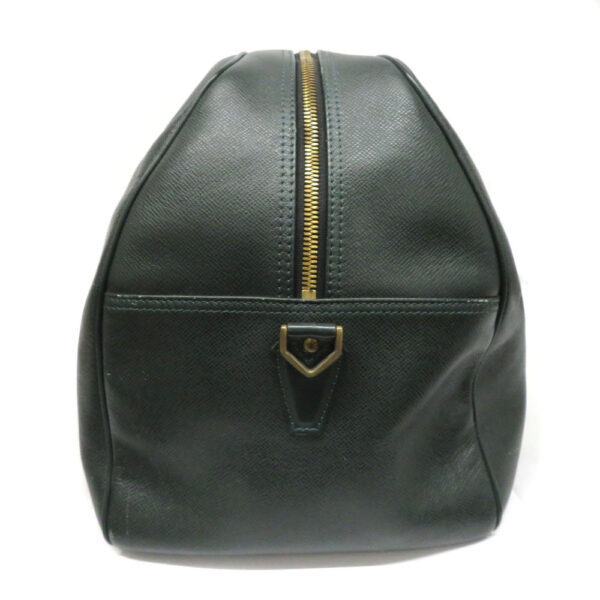 23018674 Louis Vuitton Kendall GM Taiga Bag Epicea Green