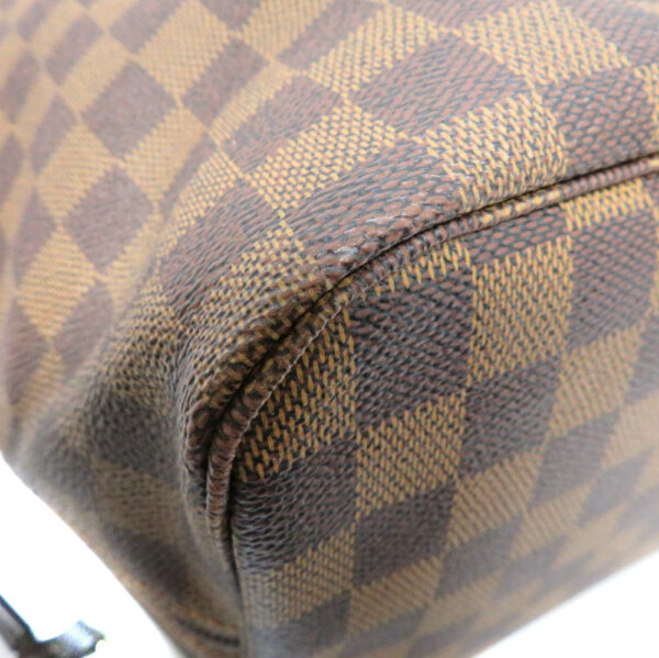 23032287 Louis Vuitton Neverfull MM Monogram Tote Bag