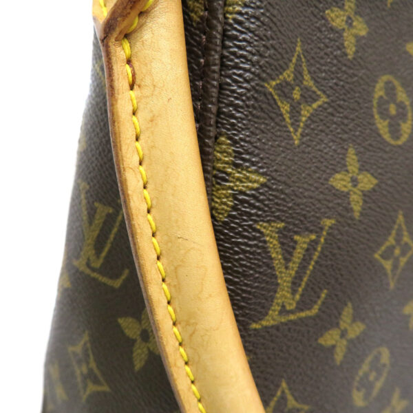 230474014 Louis Vuitton Looping GM Monogram Handbag