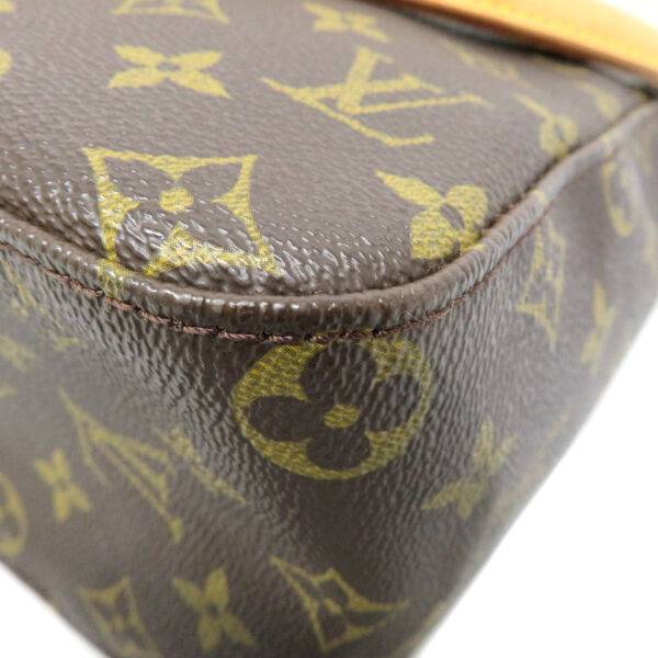 23047406 Louis Vuitton Looping GM Monogram Handbag