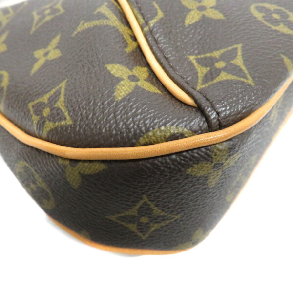 23053017 Louis Vuitton Thames PM Monogram Handbag