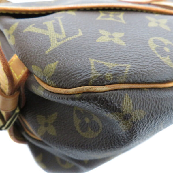 23059357 Louis Vuitton Saumur 30 Monogram Shoulder Bag