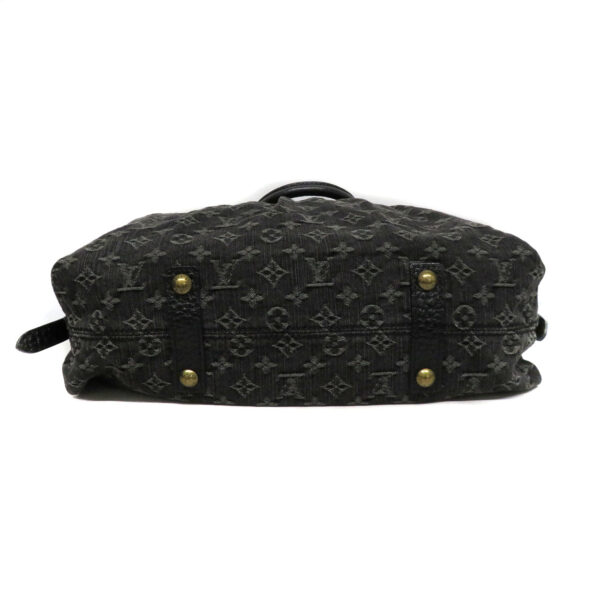 23062465 Louis Vuitton Neo Cabby MM Monogram Handbag