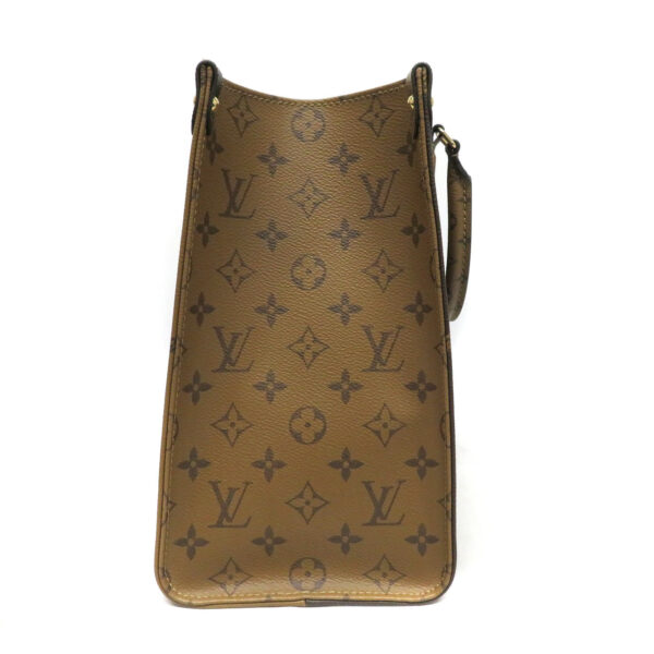 23063153 Louis Vuitton On the Go MM Tote Bag