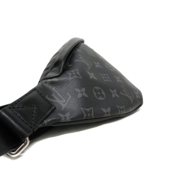 23063363 Louis Vuitton Discovery Bum Bag Monogram