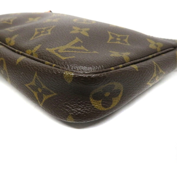 23074755 Louis Vuitton Pochette Accessoire Monogram Handbag