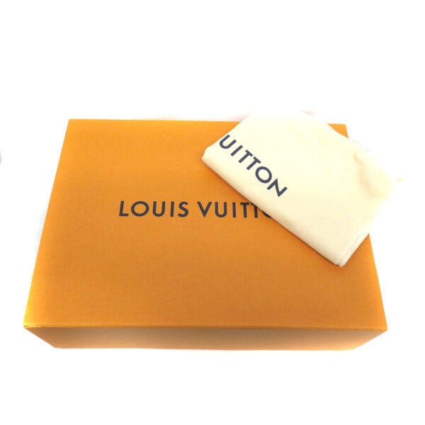 230844615 Louis Vuitton Wave Chain Bag MM Black