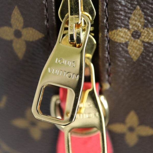 24 138612 Louis Vuitton Retiro Bag