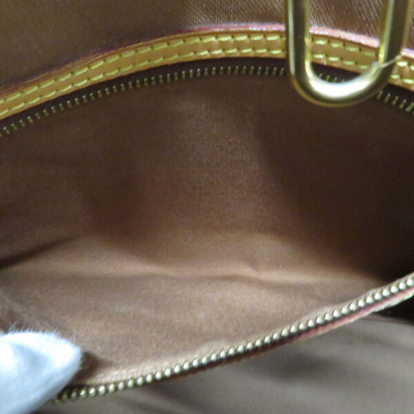 24 185517 Louis Vuitton Batignolles Horizontal Tote Bag Monogram